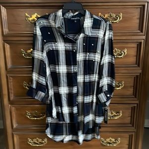 Sharagano hi-lo tunic length blouse